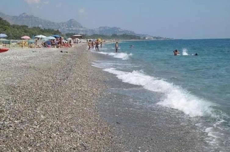 Appartement Wohnung mit Garten, Terrasse und Grill