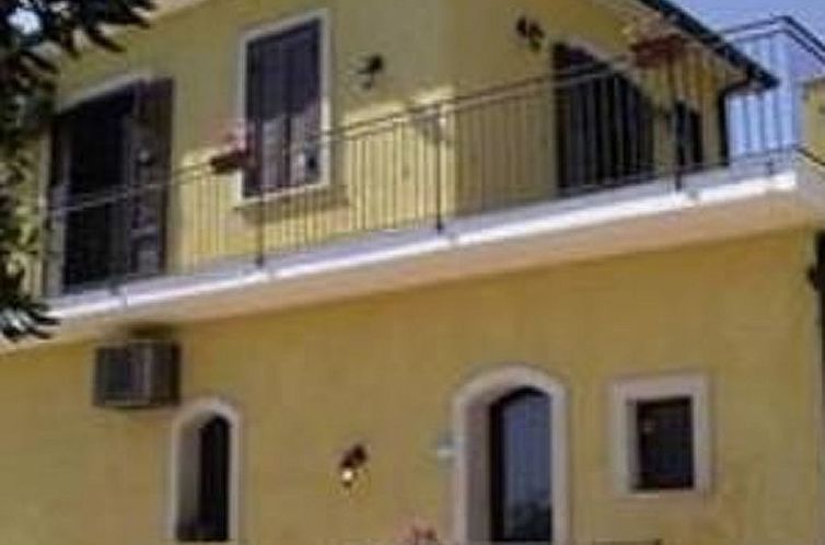 Appartement Wohnanlage Oase von Fiumefreddo