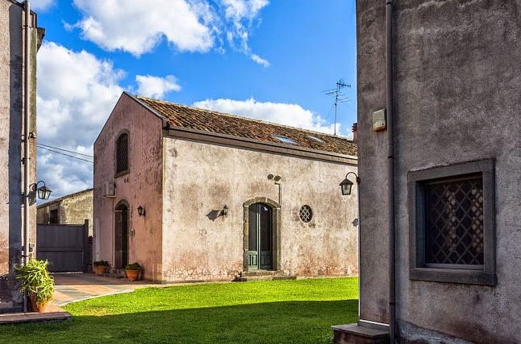 Vakantiehuis Ferienvilla 'Borgo degli Aranci