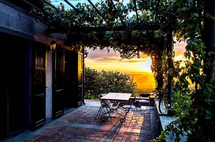 Vakantiehuis Ferienvilla 'Borgo degli Aranci