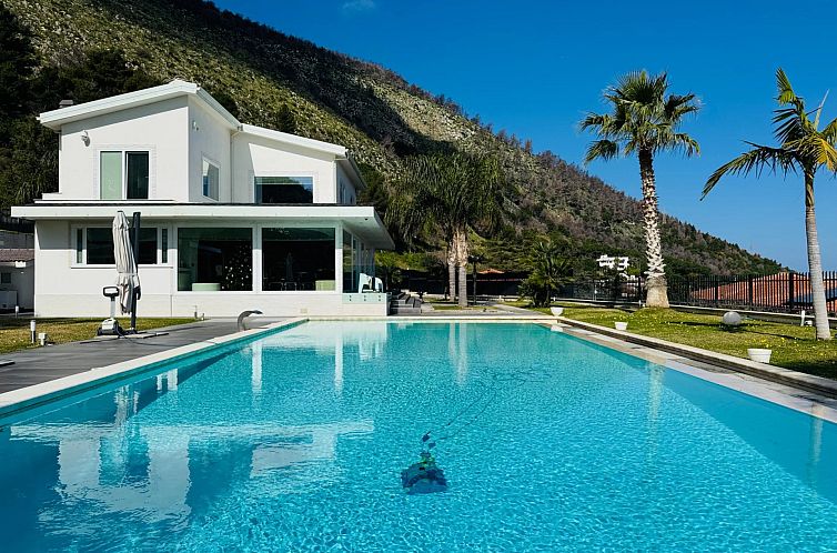 Vrijstaande woning in Palermo