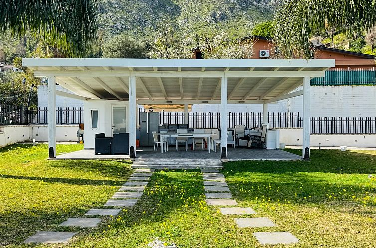 Vrijstaande woning in Palermo