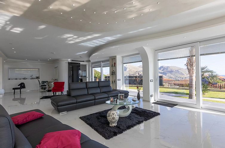 Vrijstaande woning in Palermo