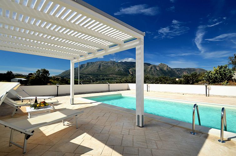 Vakantiehuis Chalet mit privatem Pool 8 Plätze klimatisiert