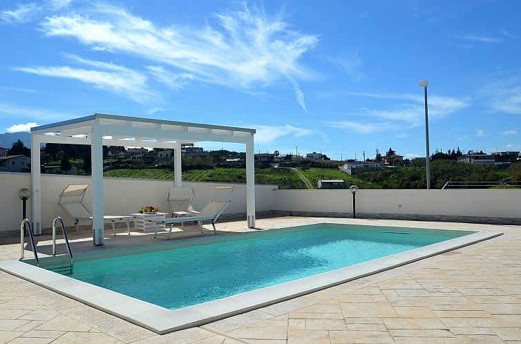 Vakantiehuis Chalet mit privatem Pool 8 Plätze klimatisiert