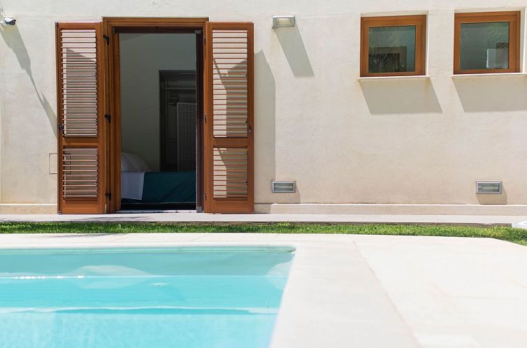 Vakantiehuis Villa in Sizilien am Meer mit beheiztem Pool