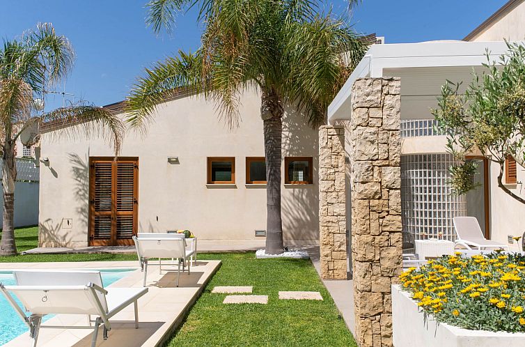 Vakantiehuis Villa in Sizilien am Meer mit beheiztem Pool