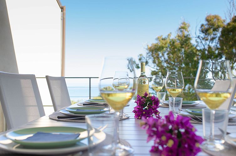 Vakantiehuis Villa in Sizilien am Meer mit beheiztem Pool