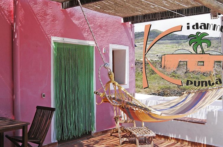 Appartement Dammuso mit Terrasse und Meerblick
