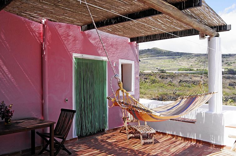 Guest house 09459414 - Apartment Sicily - Appartement Dammuso Gelso' Wohnung mit Blick aufs Wasser