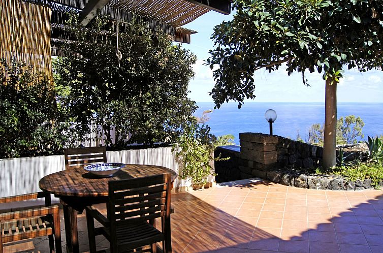 Guest house 09459418 - Apartment Sicily - Appartement Dammuso mit Terrasse und Meerblick