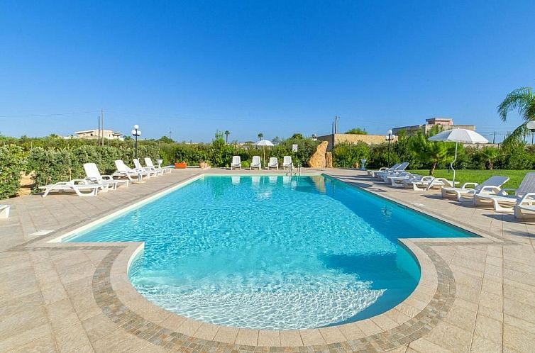 Appartement in Marsala mit Terrasse, gemeinschaftlichem Pool