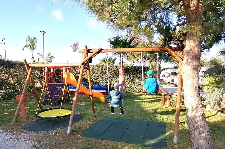 Appartement Angenehme Wohnung mit Terrasse, Schwimmbad