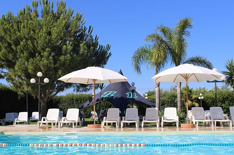 Appartement Angenehme Wohnung mit Terrasse, Schwimmbad