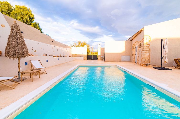 Vakantiehuis Zwei Einheiten, Luxus, Schwimmbad, Gemüsegarte