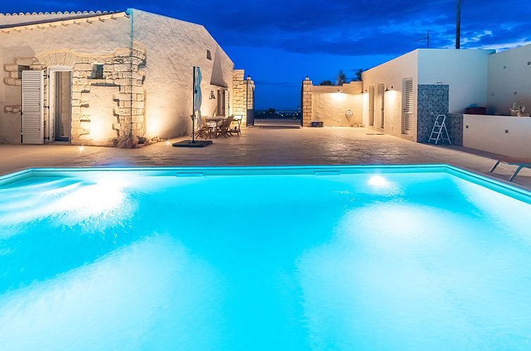 Vakantiehuis Zwei Einheiten, Luxus, Schwimmbad, Gemüsegarte