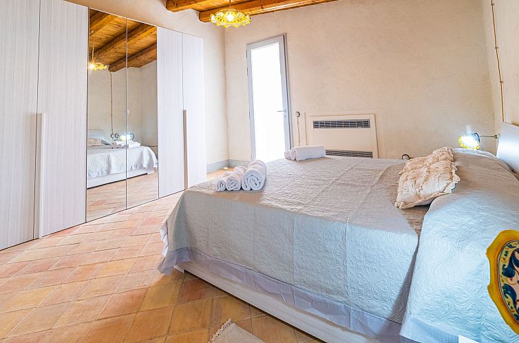 Vakantiehuis Zwei Einheiten, Luxus, Schwimmbad, Gemüsegarte