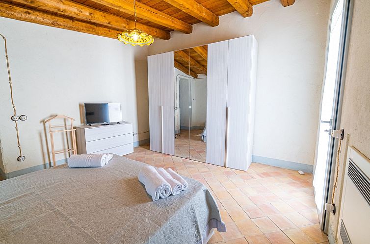 Vakantiehuis Zwei Einheiten, Luxus, Schwimmbad, Gemüsegarte