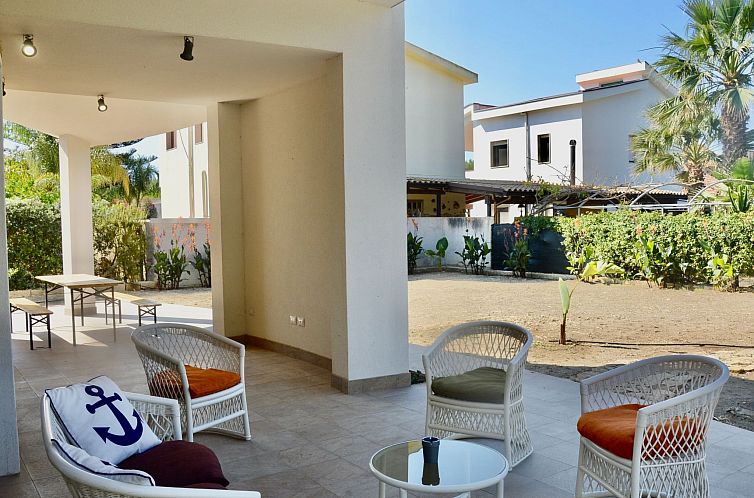 Vakantiehuis Villa 'Mama Cossyra' in der Nähe des Strandes