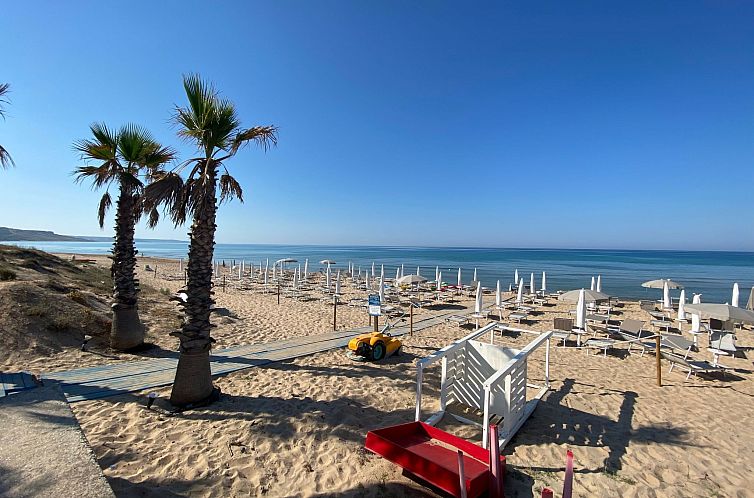 Vakantiehuis Villa 'Mama Cossyra' in der Nähe des Strandes