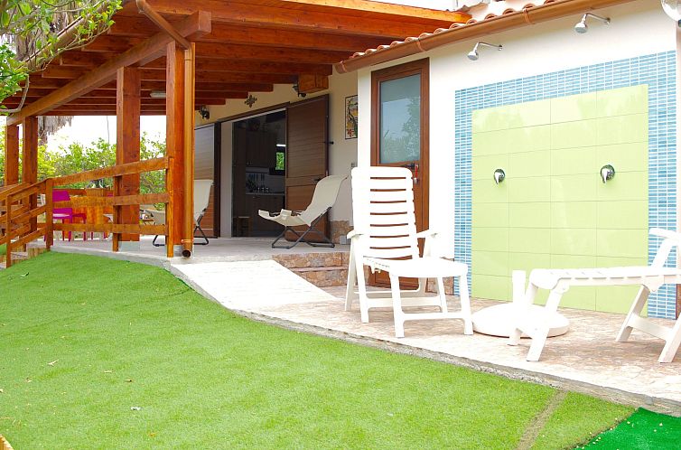 Appartement Wohnung 'Lido Fiori' mit privatem Garten