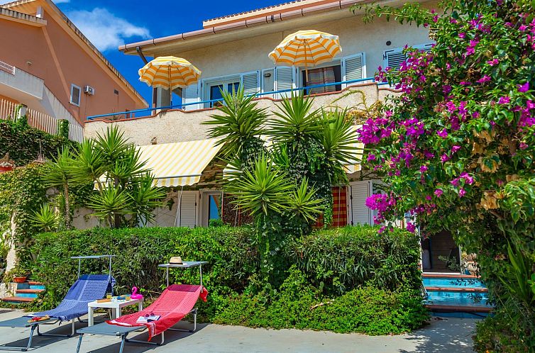 Guest house 0946604 - Apartment Sicily - Appartement Ruhige Ferienwohnung in Sciacca mit Terrasse, Ga