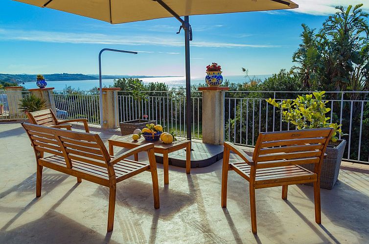 Appartement Appartement in Sciacca mit Terrasse und Grill un