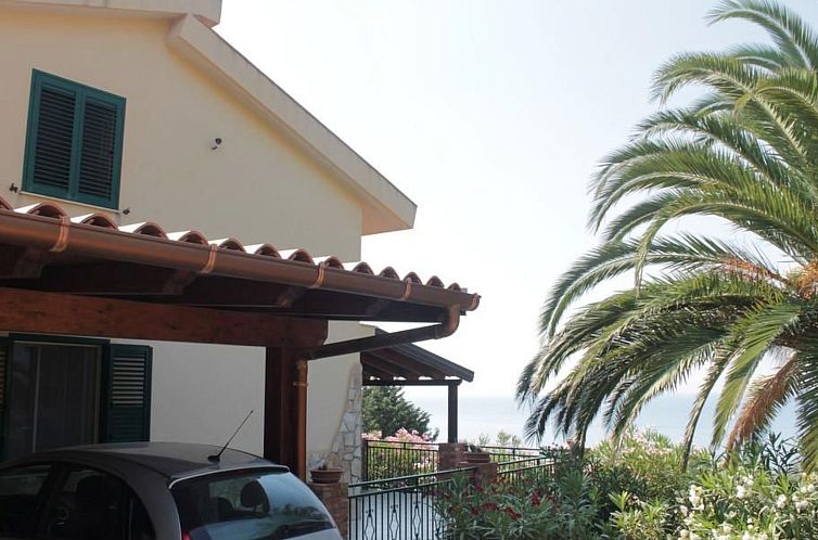 Vakantiehuis Exklusive Villa mit Strandblick