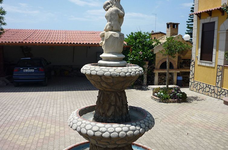 Vakantiehuis Haus in Licata mit Grill, Garten und Terrasse