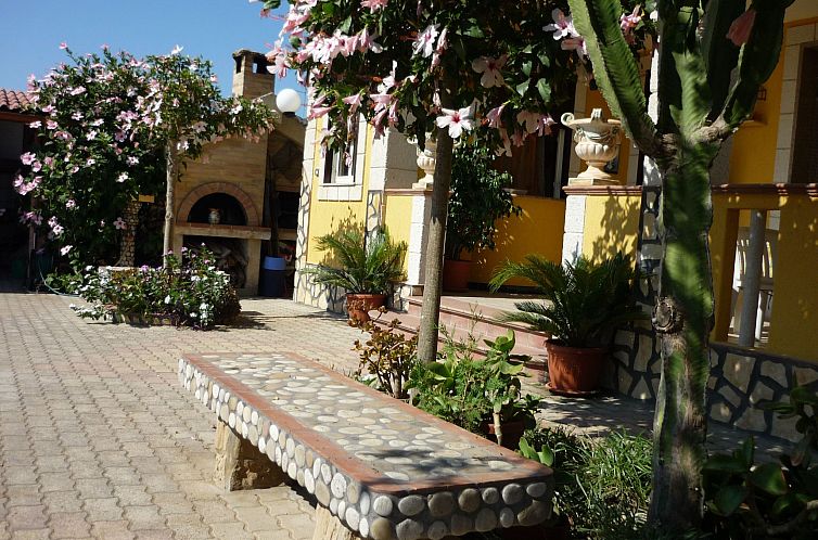 Vakantiehuis Haus in Licata mit Grill, Garten und Terrasse