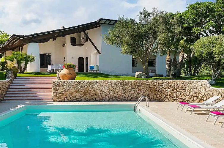 Villa Maura