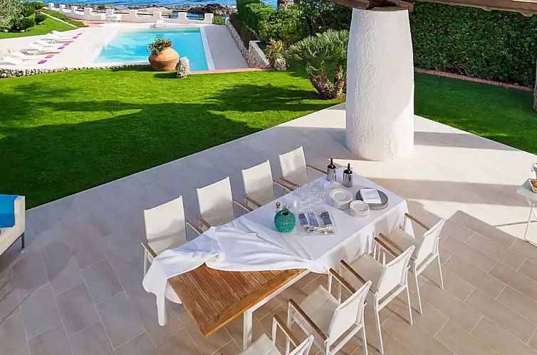 Villa Maura