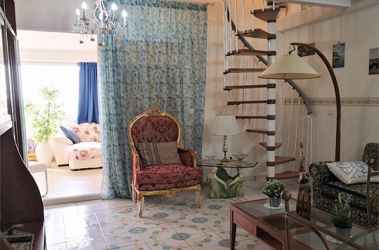 Vrijstaande woning in Noto