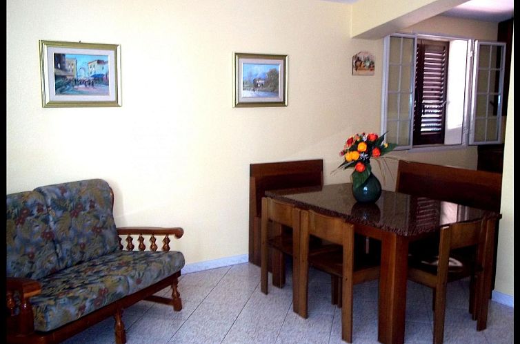 Appartement SYRAKUS IN WOHNSITZ MIT POOL PLEMMIRIO