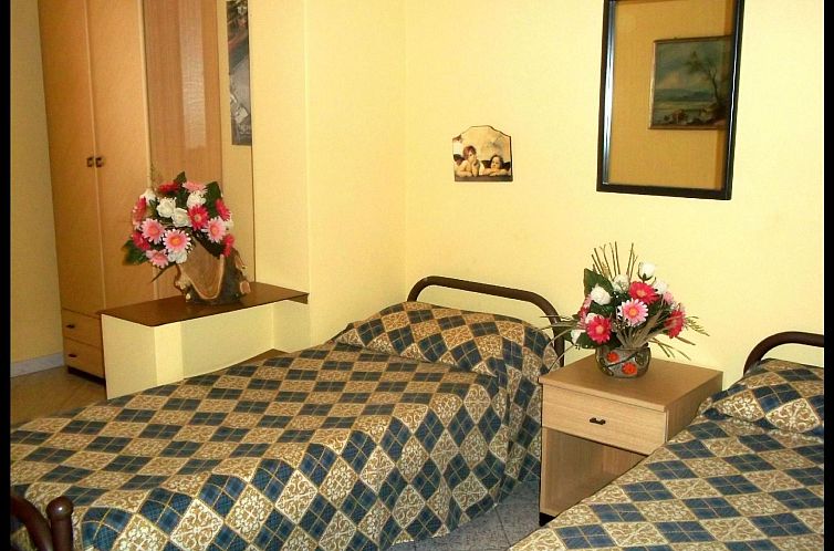 Appartement SYRAKUS IN WOHNSITZ MIT POOL PLEMMIRIO