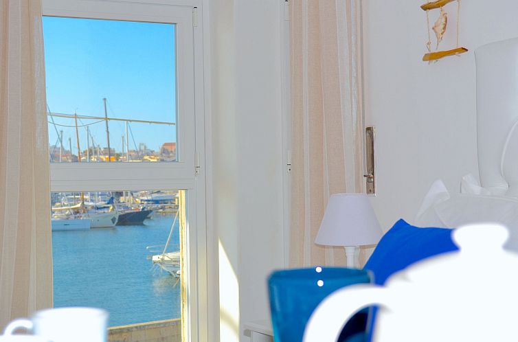 Guest house 0948613 - Apartment Sicily - Appartement "Rivamare Loft" mit Waschmaschine und Geschirrsp