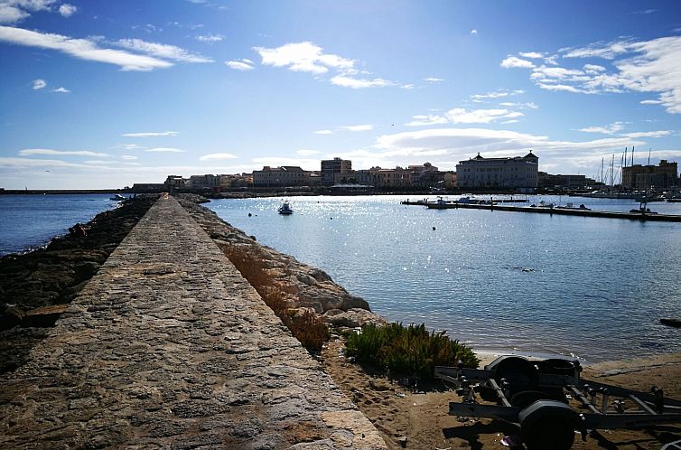 Appartement "Rivamare Loft" mit Waschmaschine und Geschirrsp