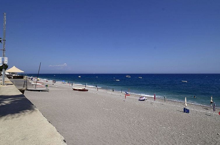 Appartement 'Entire' mit Terrasse