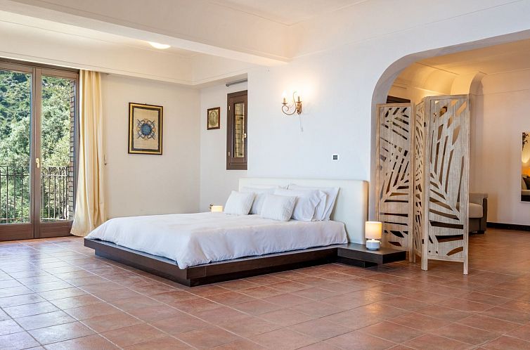 Vakantiehuis Villa Finù - Panoramavilla mit Pool