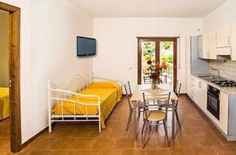 Appartement in Letojanni mit Terrasse