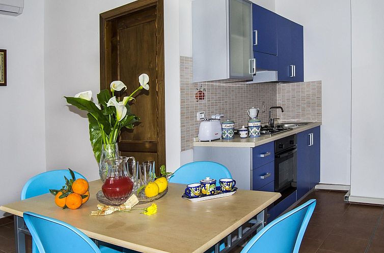 Appartement in Letojanni mit Terrasse