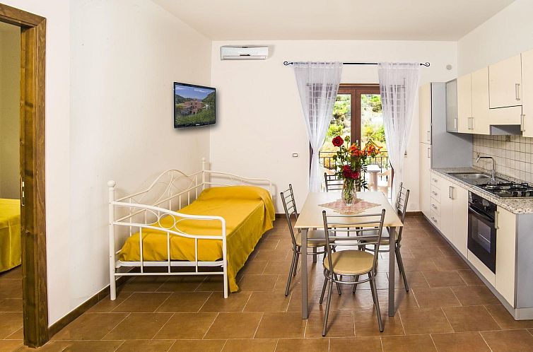Appartement in Letojanni mit Terrasse
