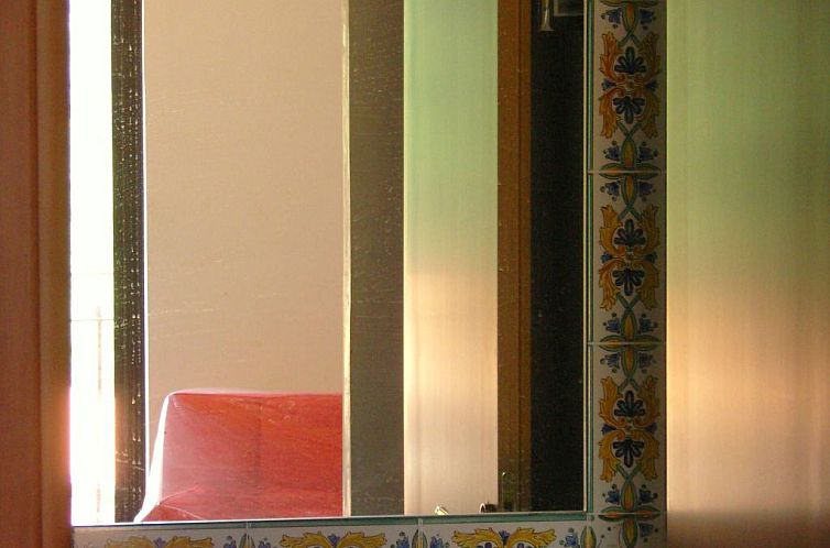 Appartement flacher Kirschbaum