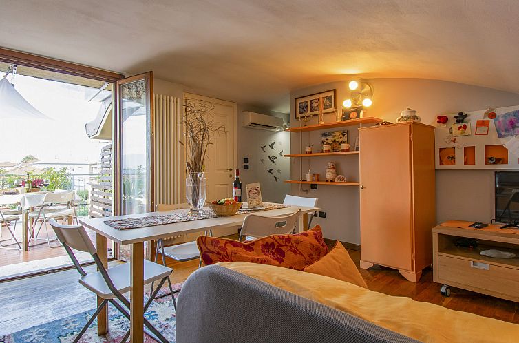 Appartement La Rondine (LUU280)