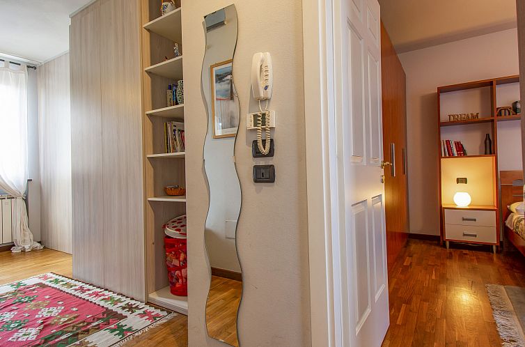 Appartement La Rondine (LUU280)