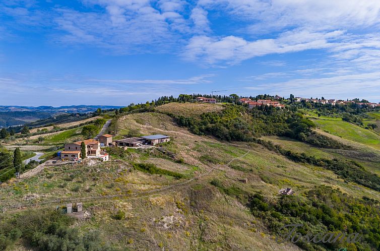 Geschakelde woning en Pomarance