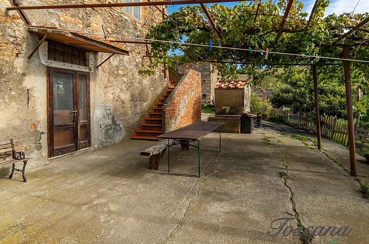 Geschakelde woning en Pomarance