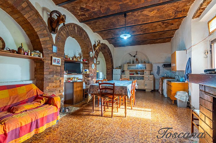 Geschakelde woning en Pomarance