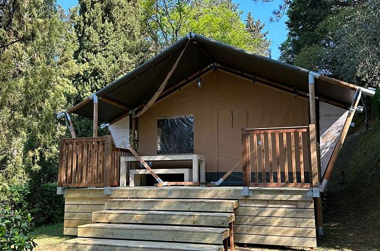 Ontdek het gezellige tenthuis Wood in Elba, Italie, een ideale plek voor een ontspannen vakantie in de Toscaanse heuvels.