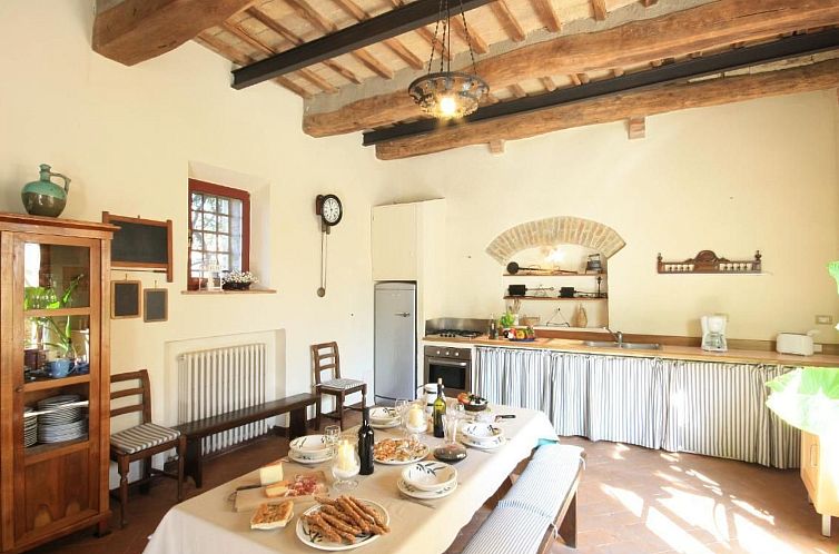 Appartement Wohnung in Bauernhaus mit großem Garten, Schwim